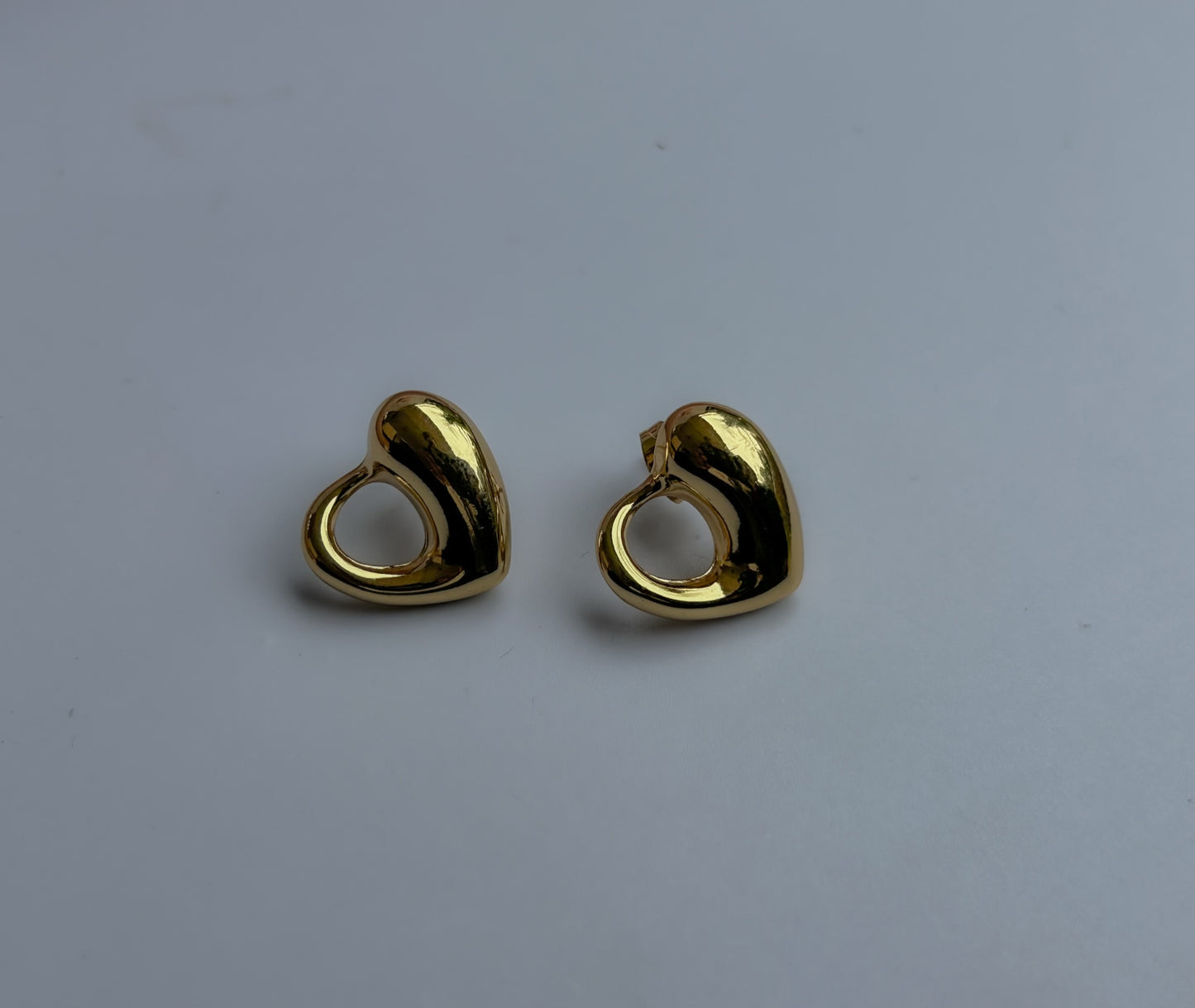 Pufflove Studs