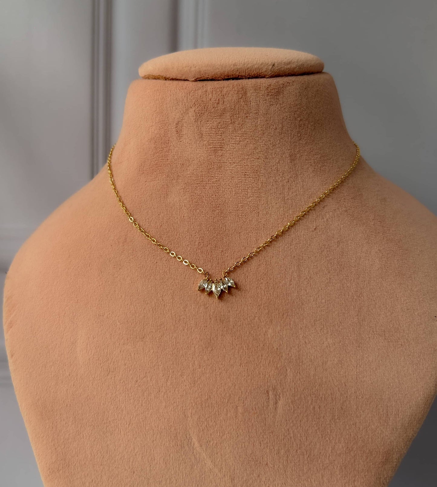 Queen’s Grace Necklace