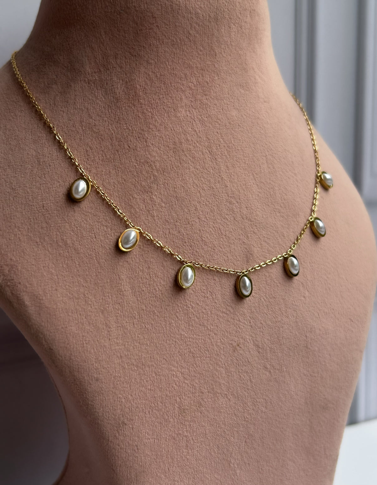 Pearl Drops Necklace