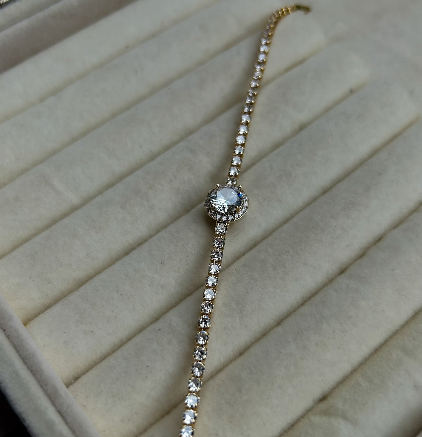 Snowbelle Bracelet