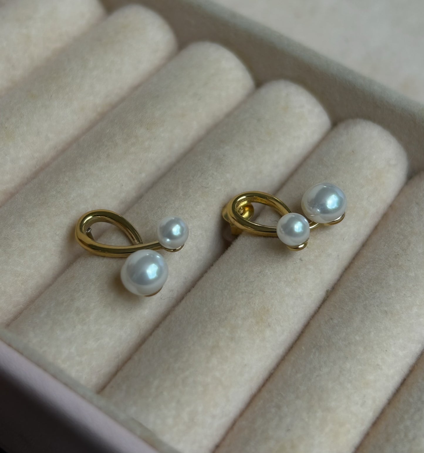 Orlina Studs