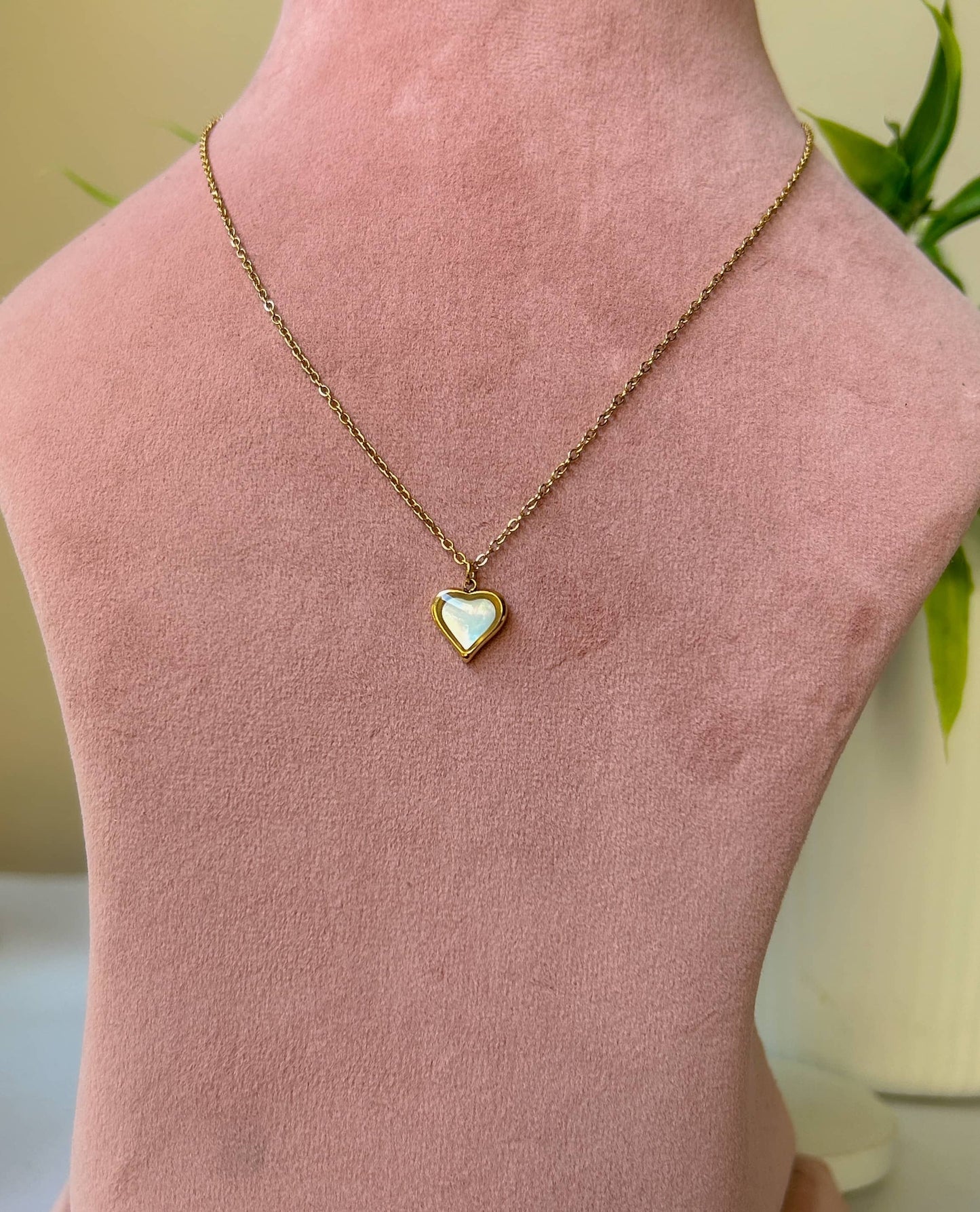 White Whisper Necklace