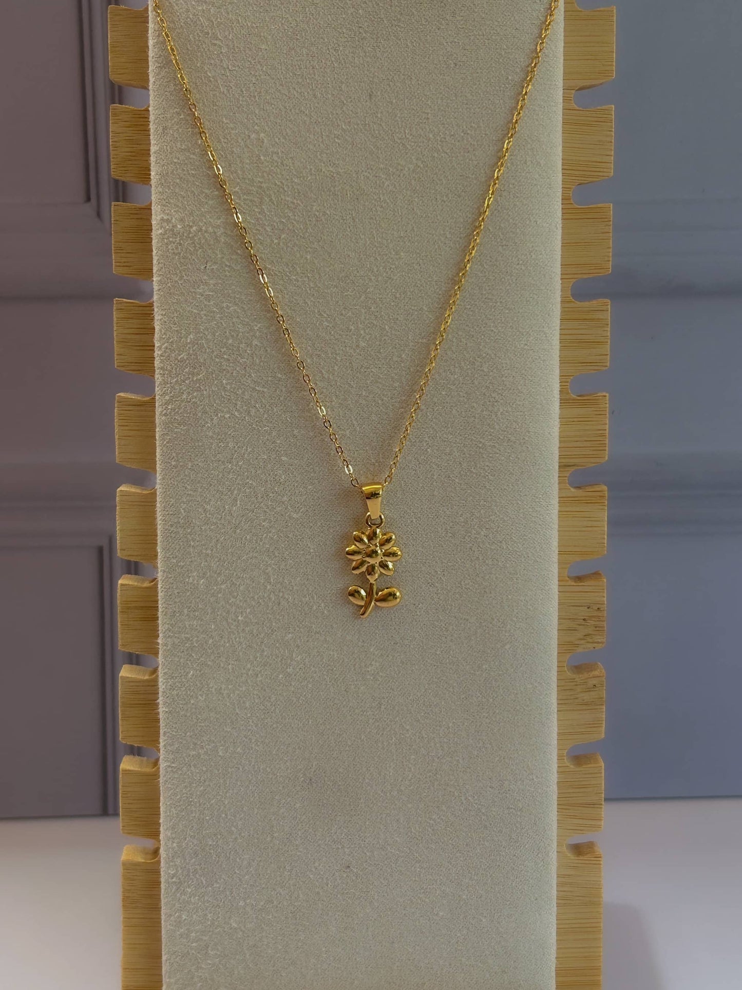 Whimsy Daisy Necklace