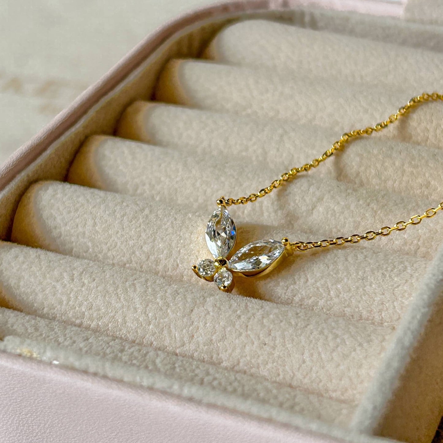 Vannie Necklace