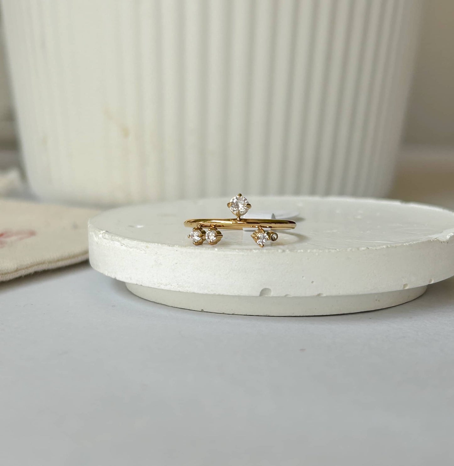 Tiara Ring