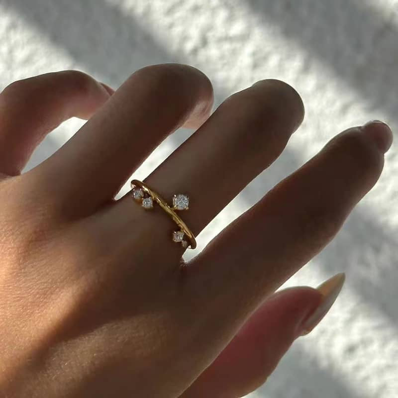 Tiara Ring