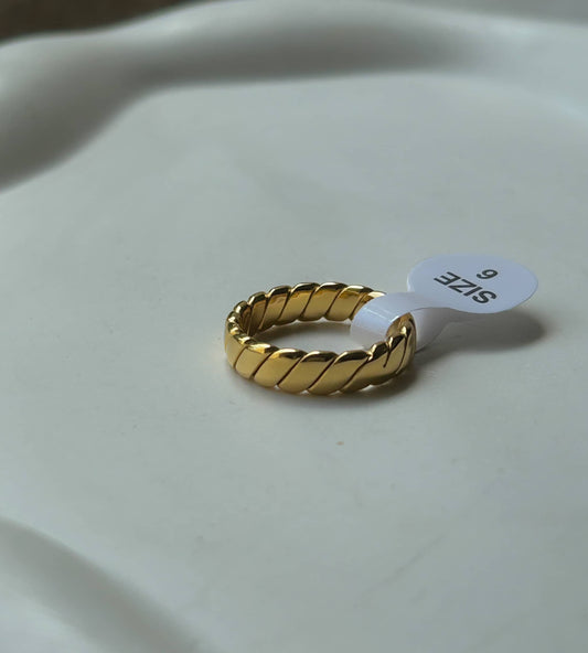 Helix Ring