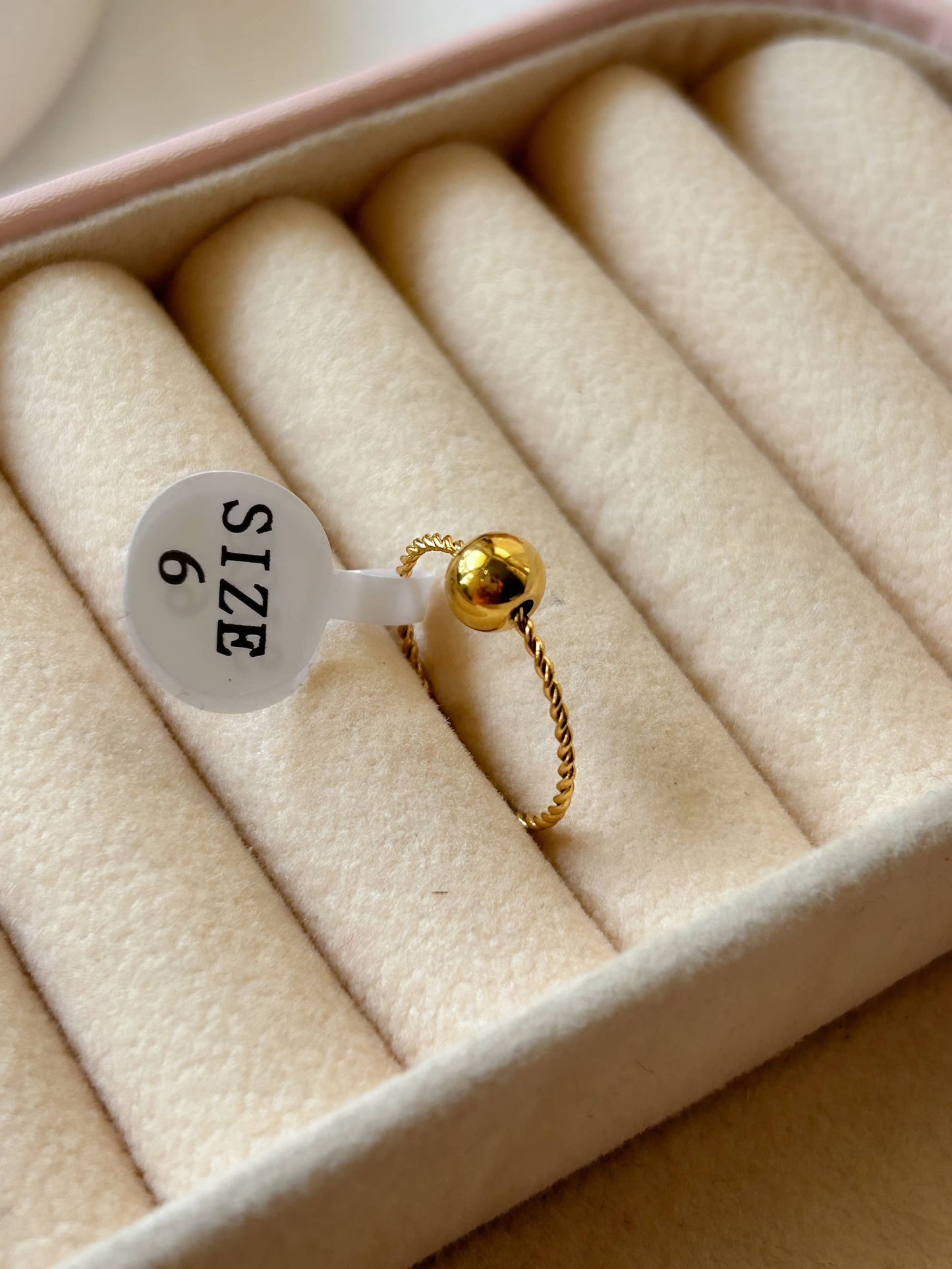 Ball Ring