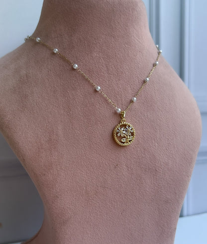 Daisy Dusk Necklace