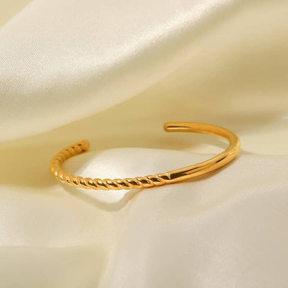 Fusion Twist Band