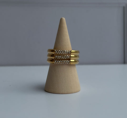 Divina Band Ring