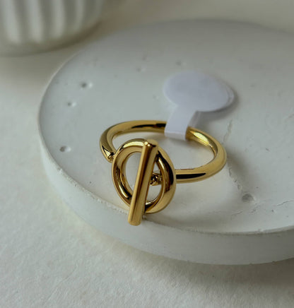 Nellie Ring