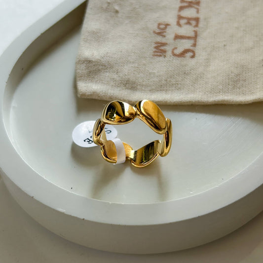 Adriana Ring