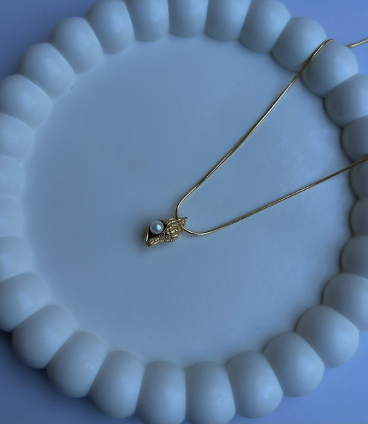 Shell Glow Necklace