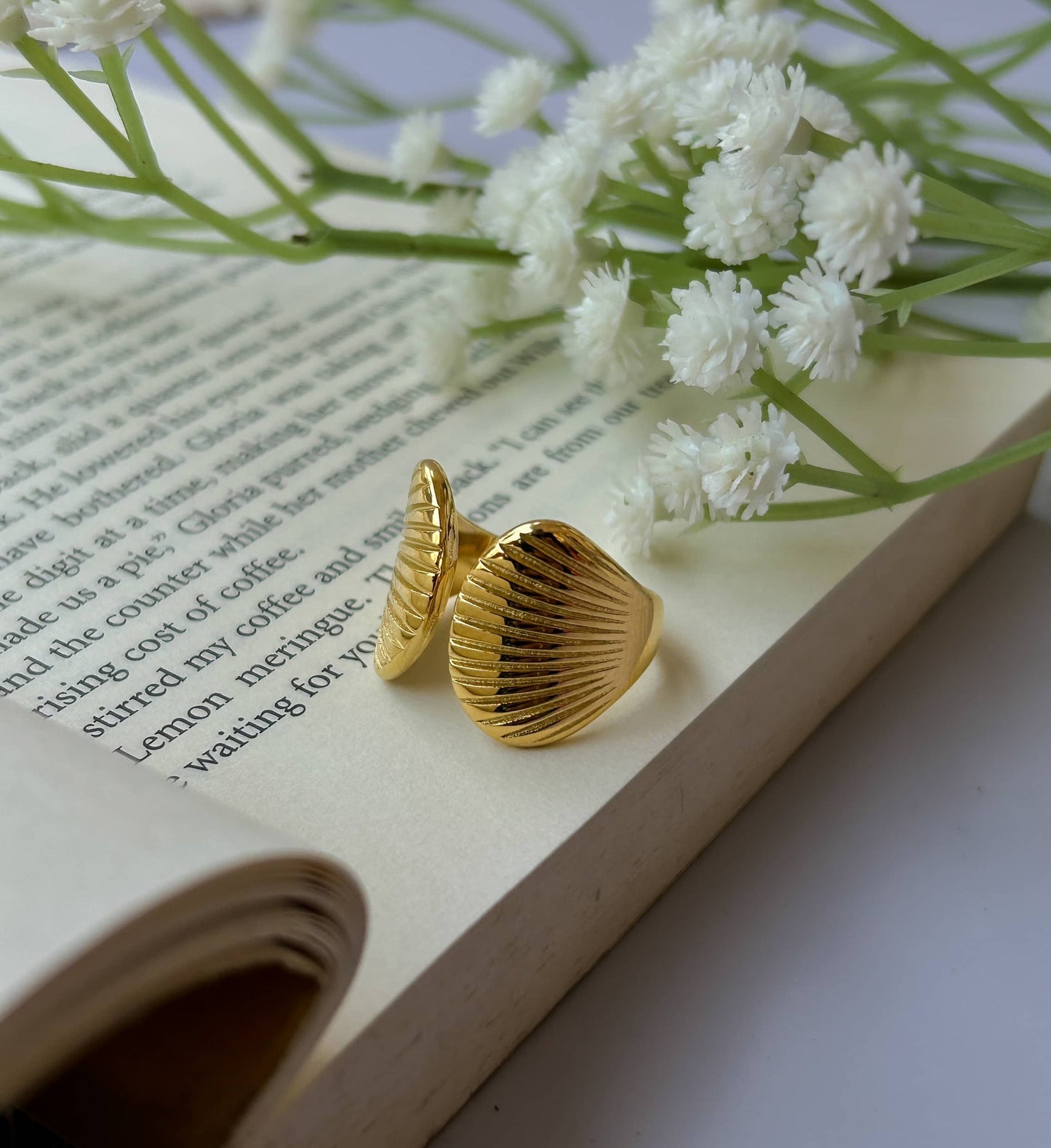 Crest Ring