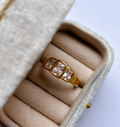 Lana Ring
