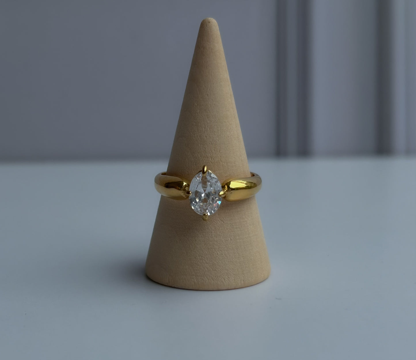 Moonelle Ring