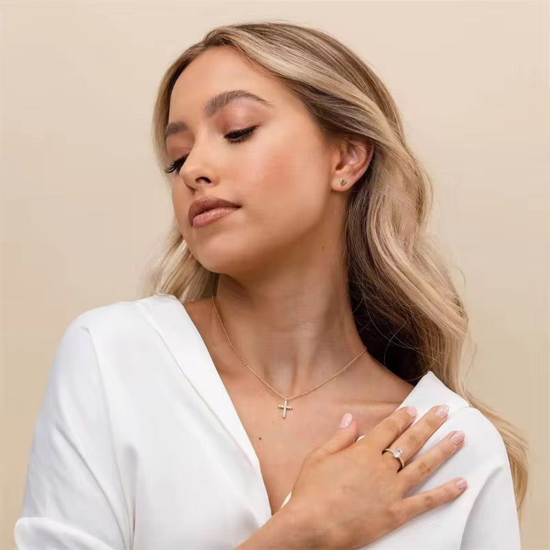 Diviné Necklace