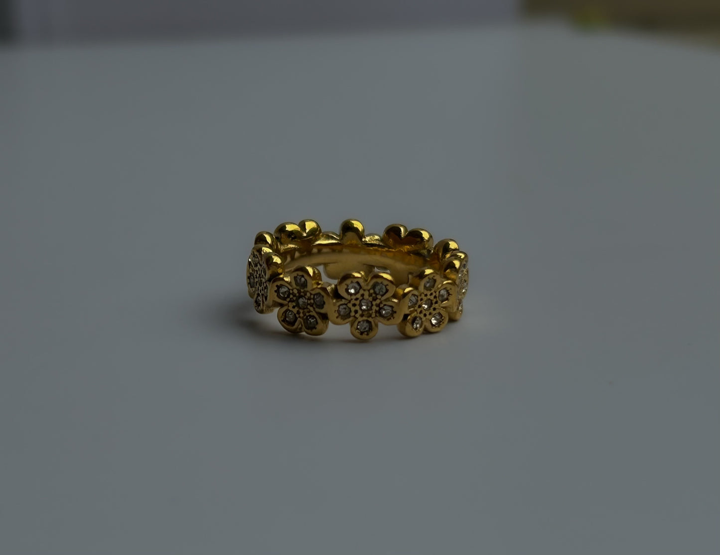 Blosselle Band Ring