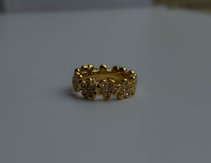 Blosselle Band Ring