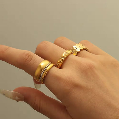 Cleo Band Ring