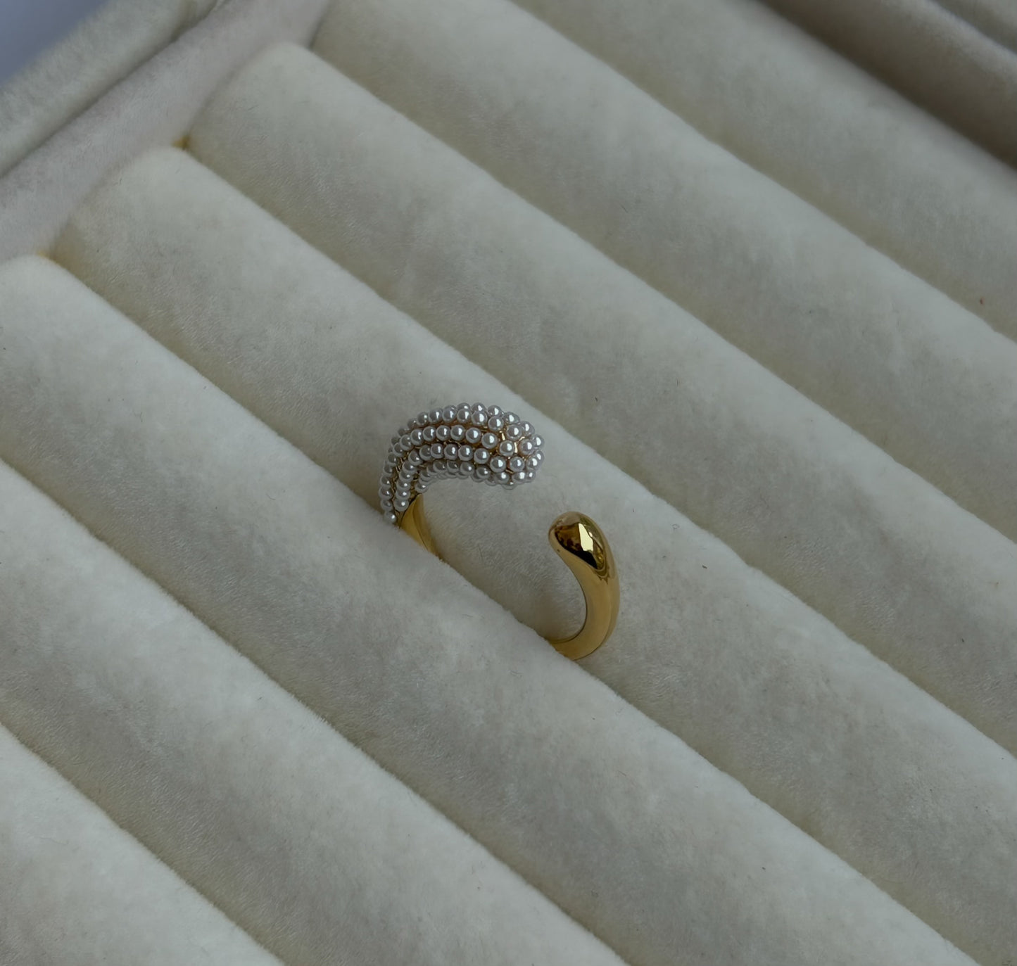 Pearlace Ring