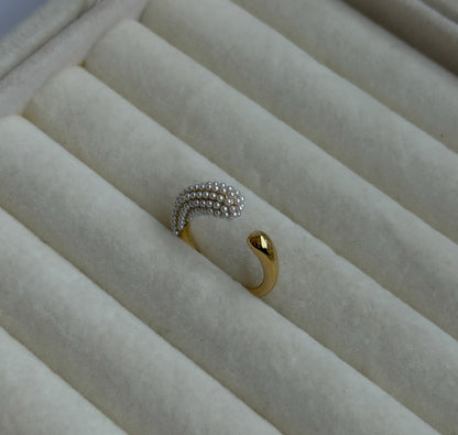 Pearlace Ring