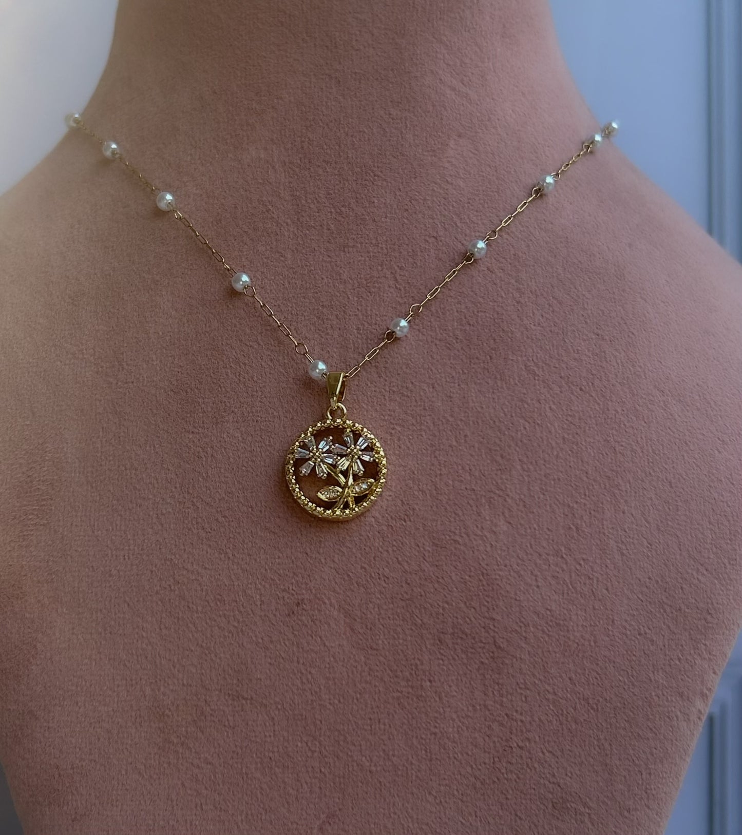 Daisy Dusk Necklace