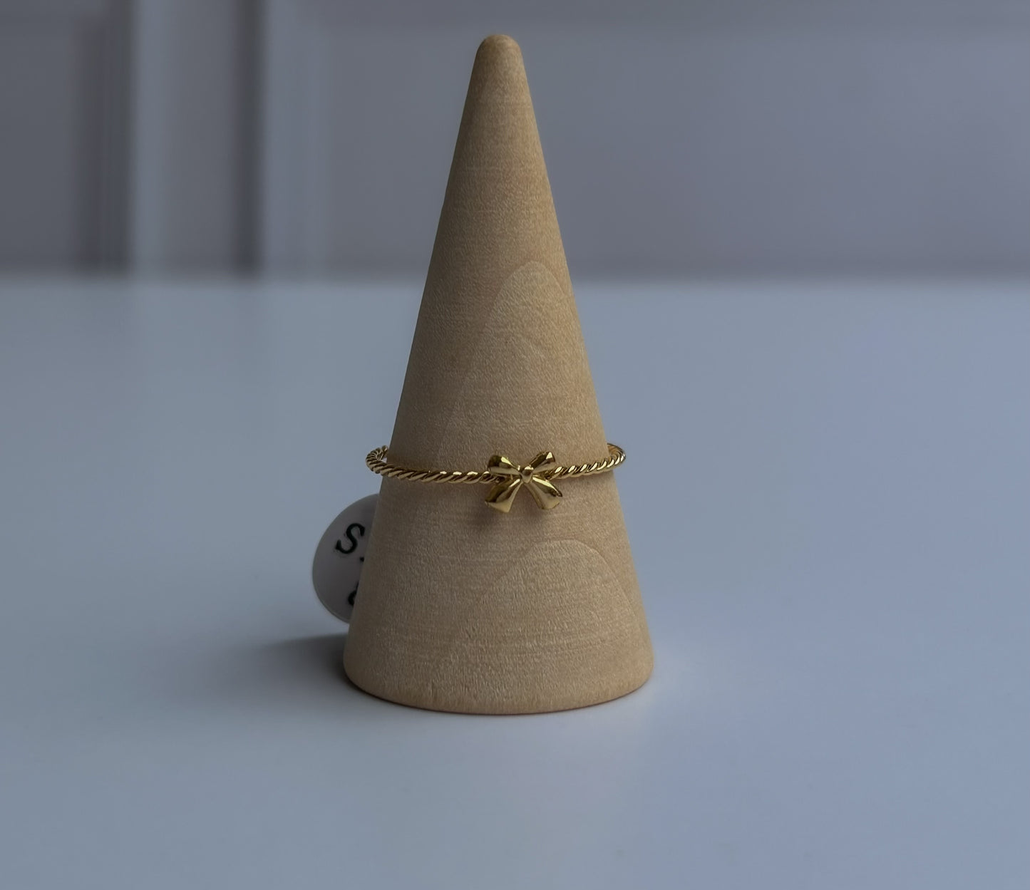 Tiny Bow Ring