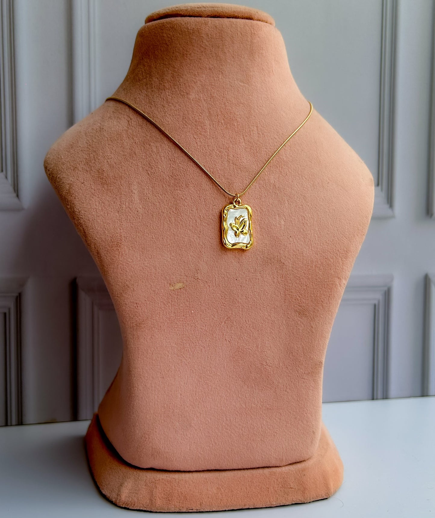 Luna Bloom Necklace