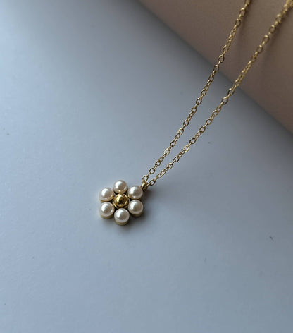 Divine Fleur Necklace