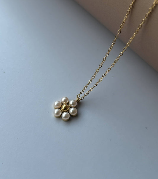 Divine Fleur Necklace