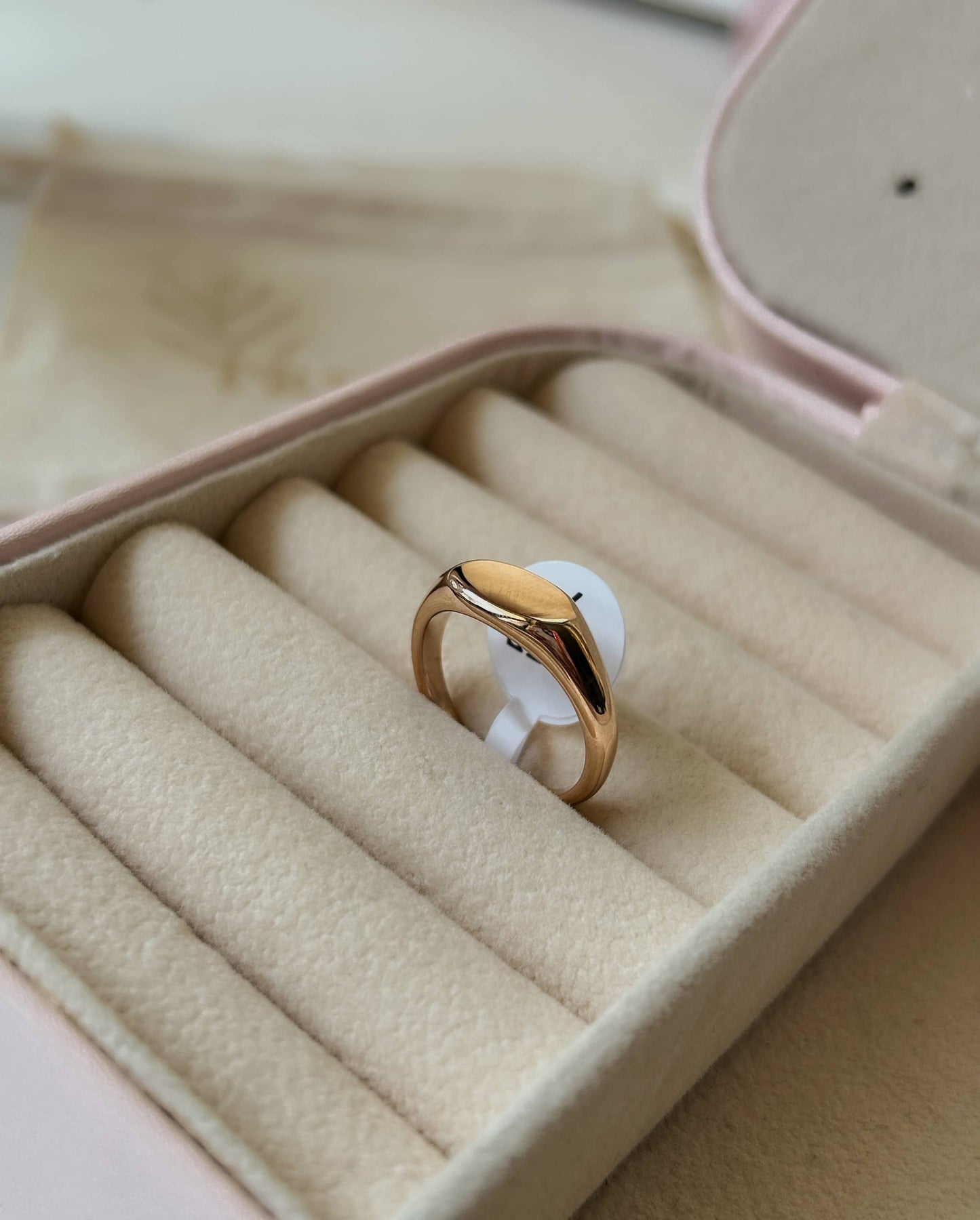 Oscar Signet Ring