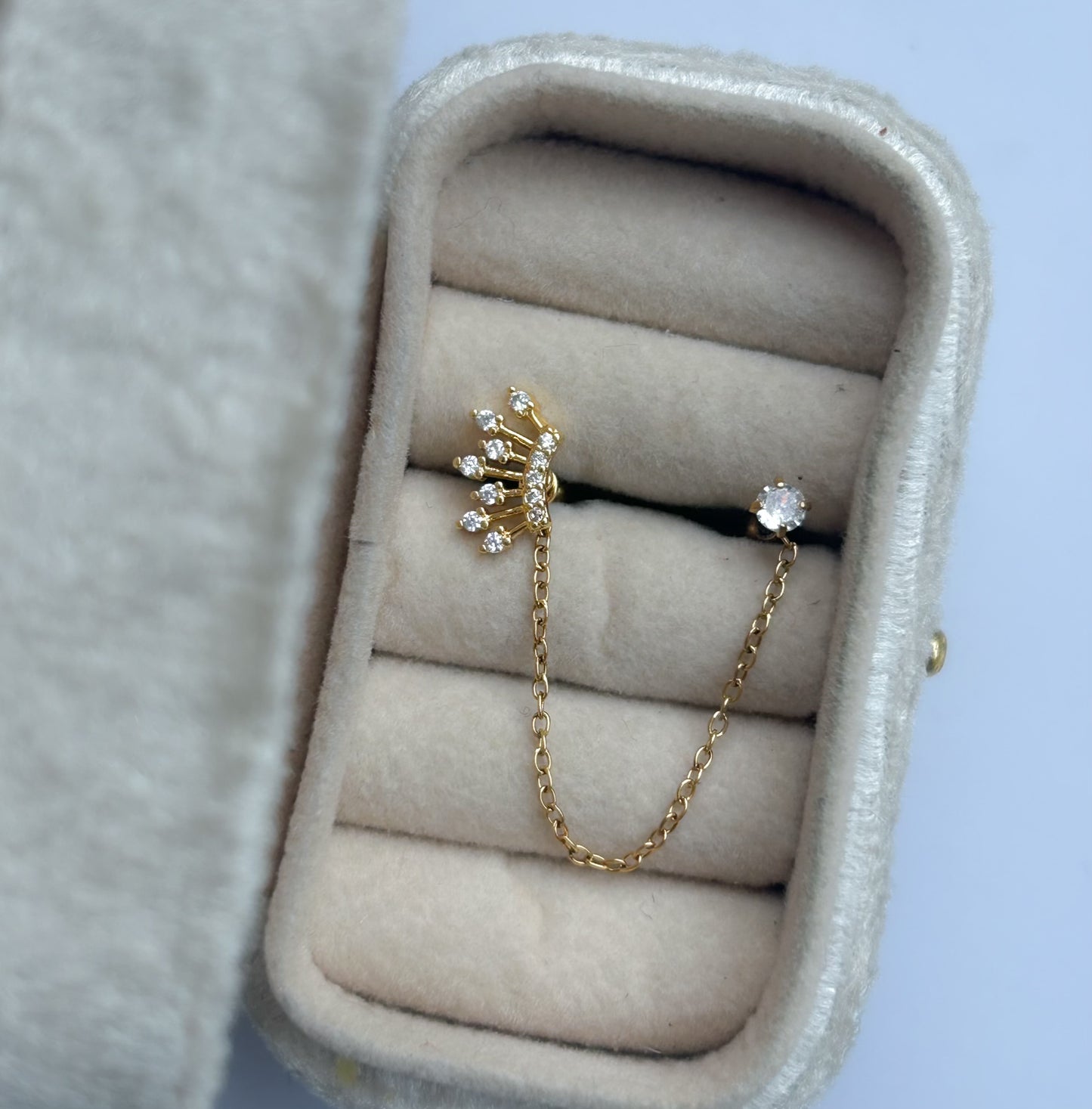 The Dainty Connect (Single)