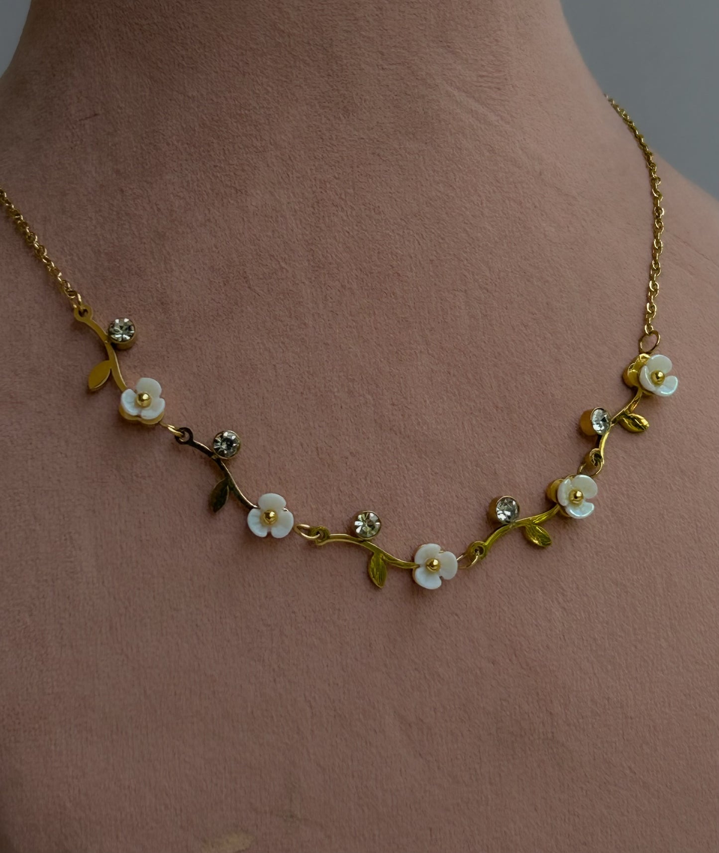 Lush Twig Necklace