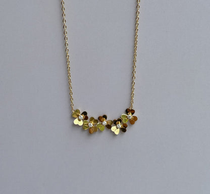 Crush Petal Necklace