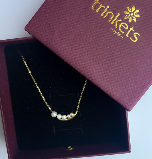 Sweet Pearl Necklace