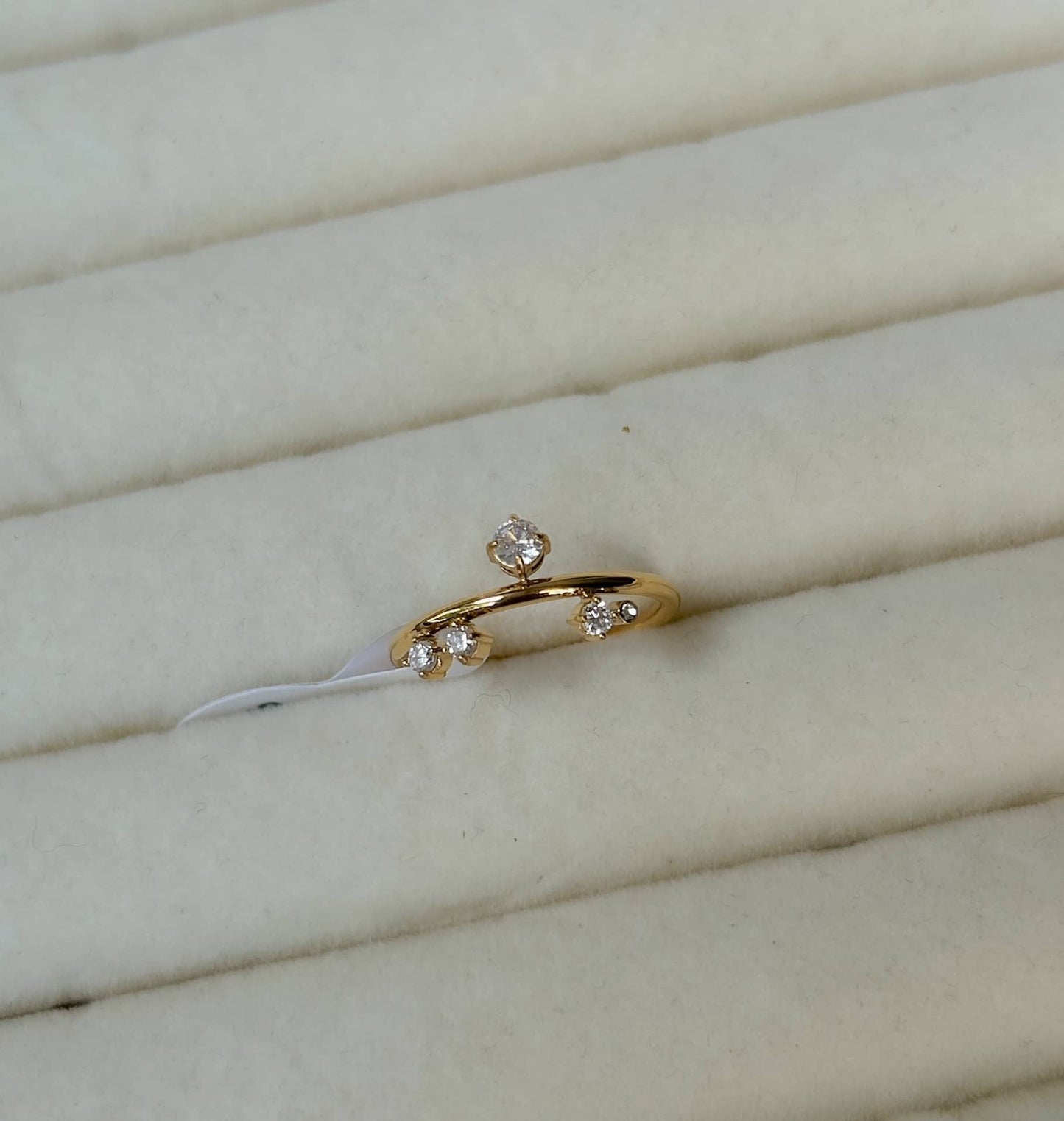 Tiara Ring