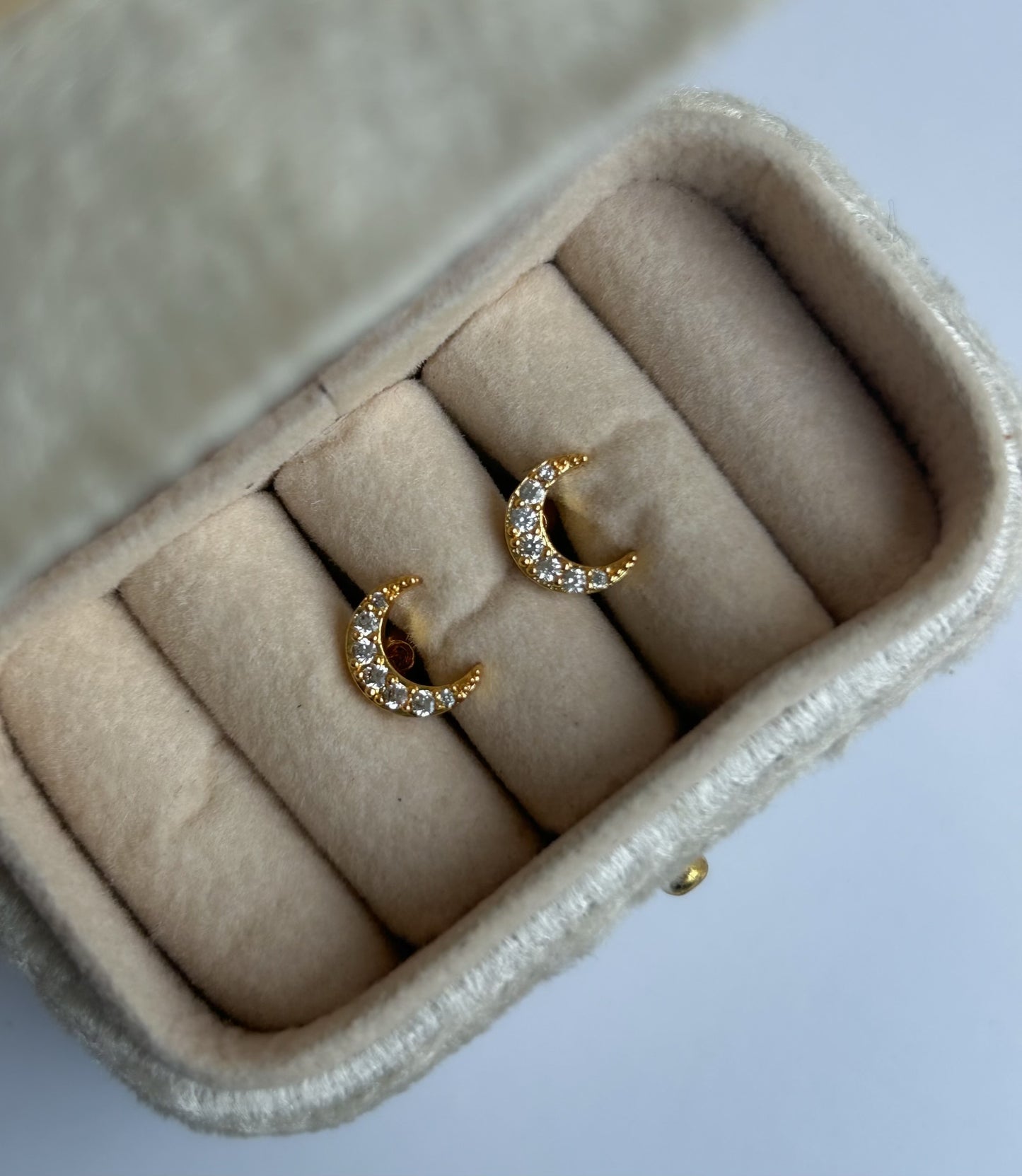Dainty Dots Collection