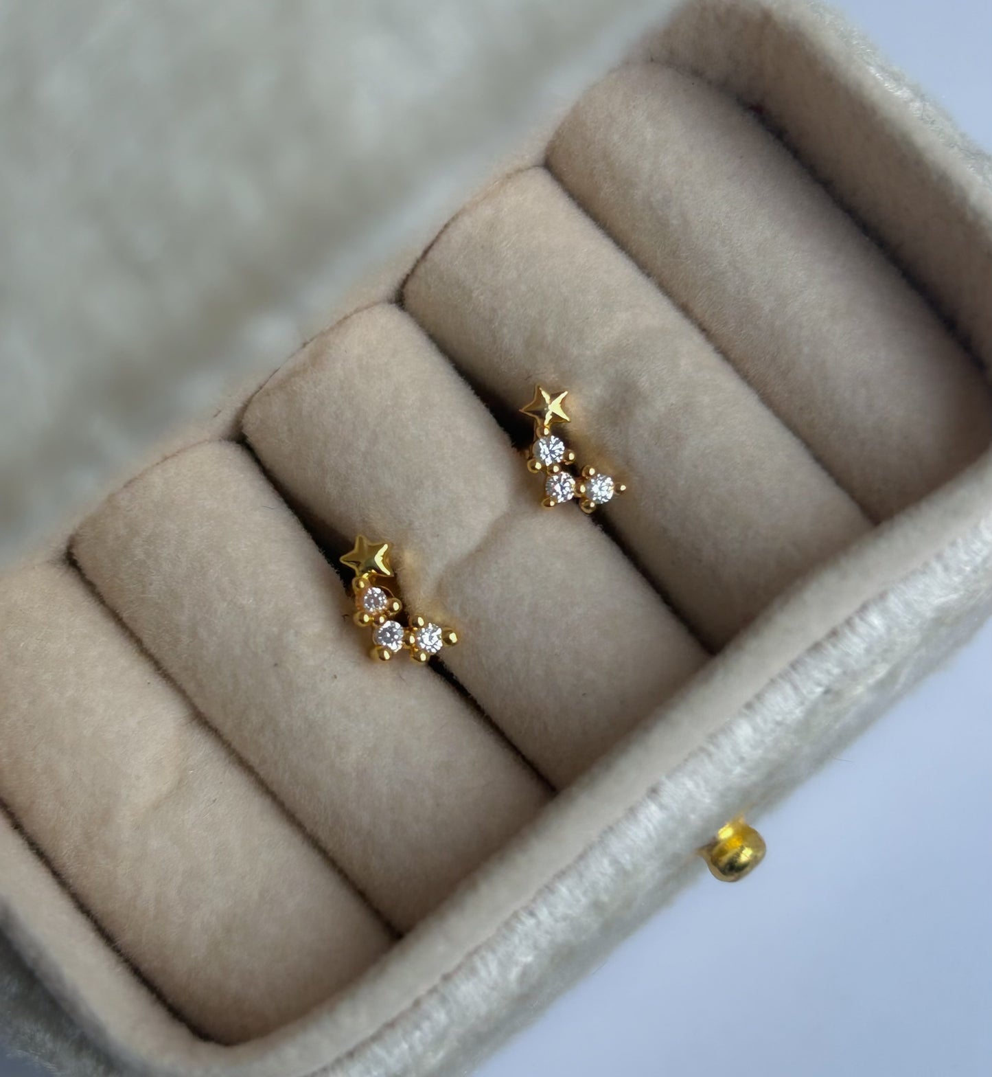 Dainty Dots Collection