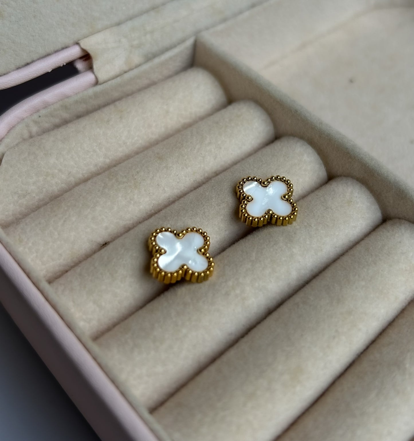 Holly Set