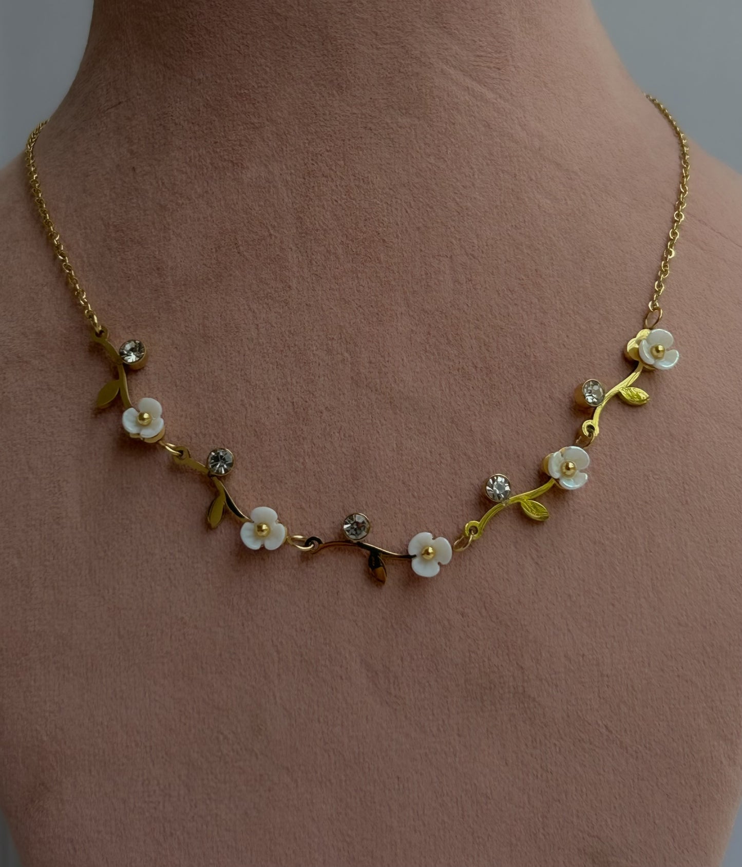 Lush Twig Necklace