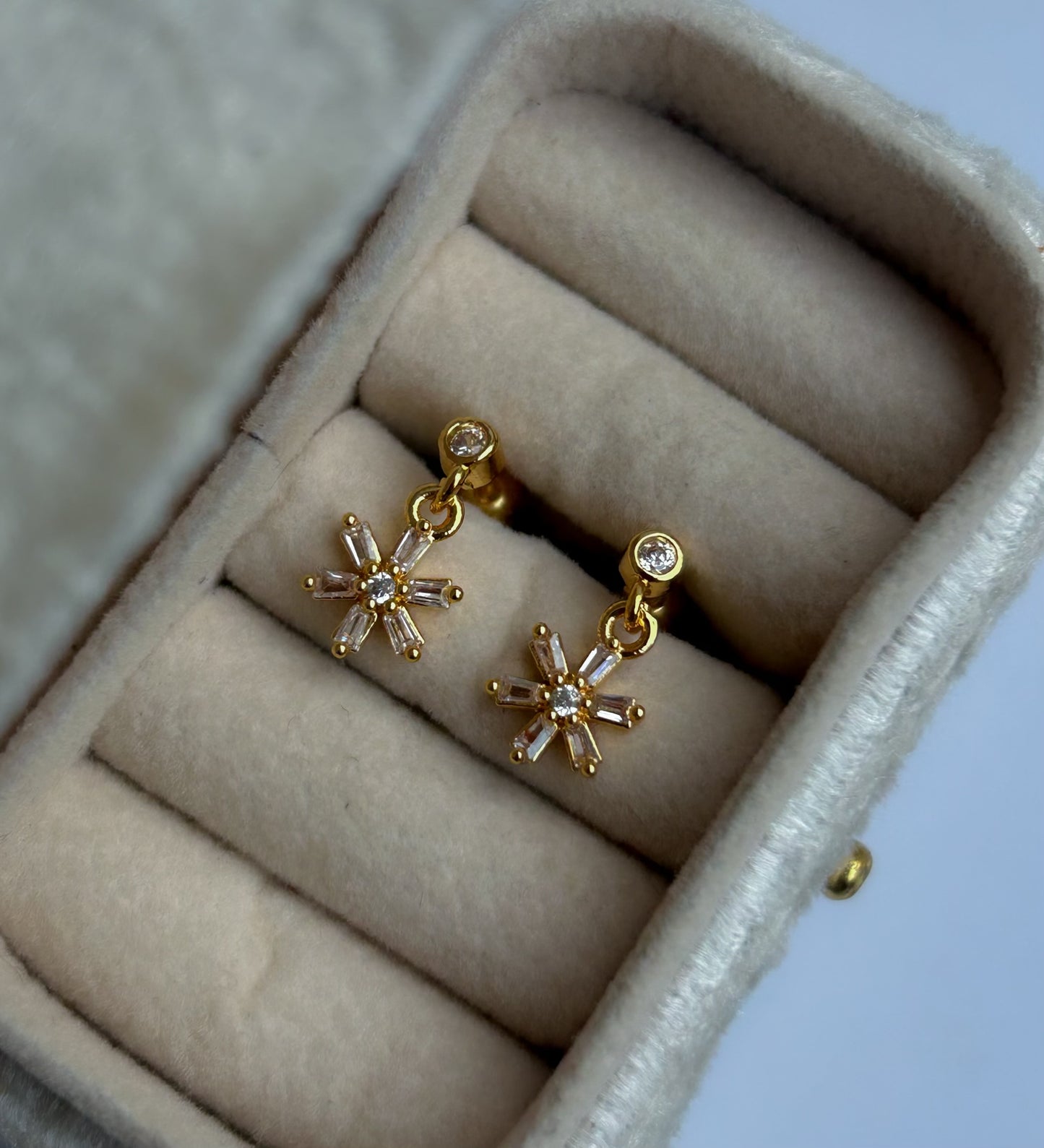 Dainty Drops Collection