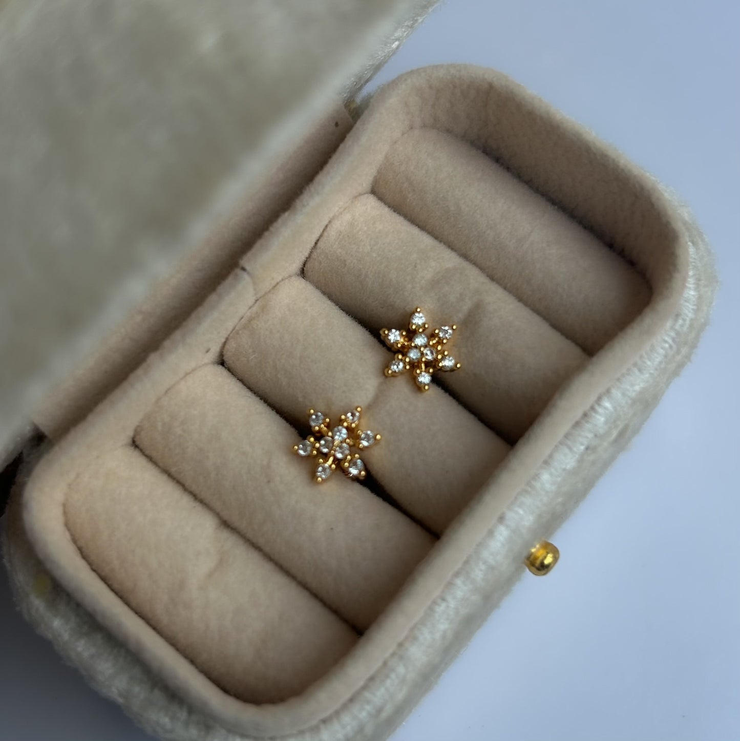 Dainty Dots Collection