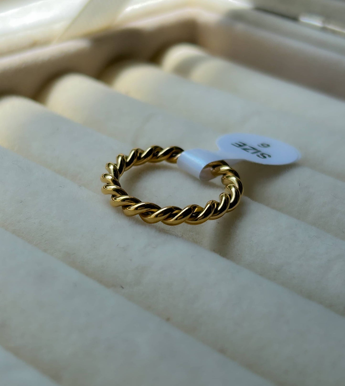 Twisted Ring