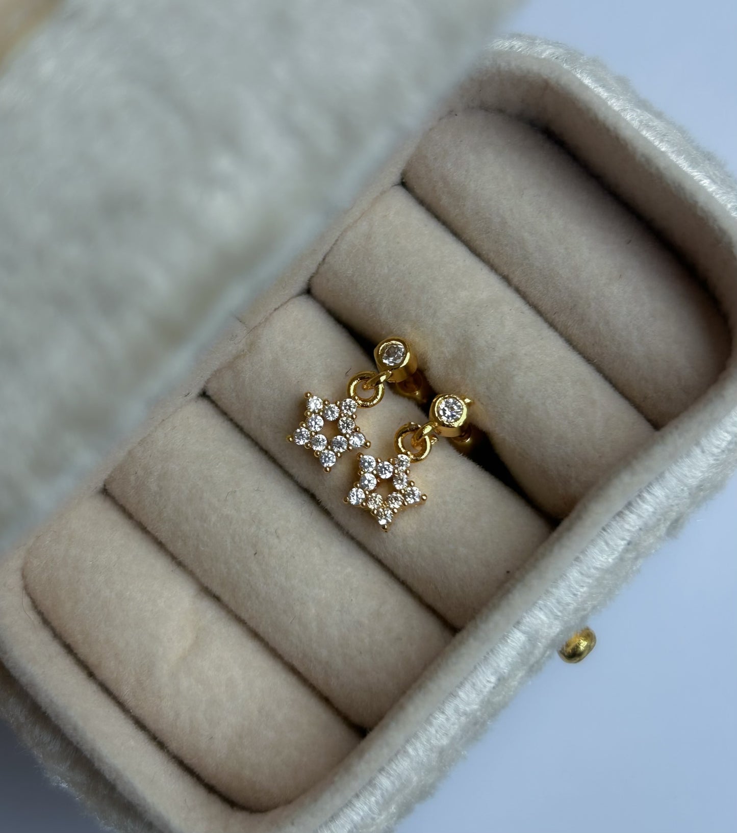 Dainty Drops Collection