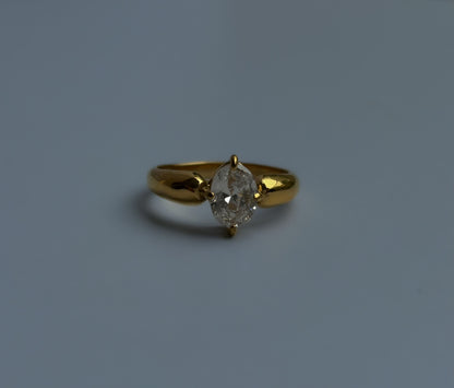 Moonelle Ring