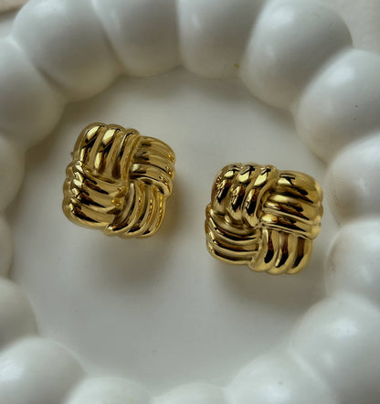 Linnet Studs