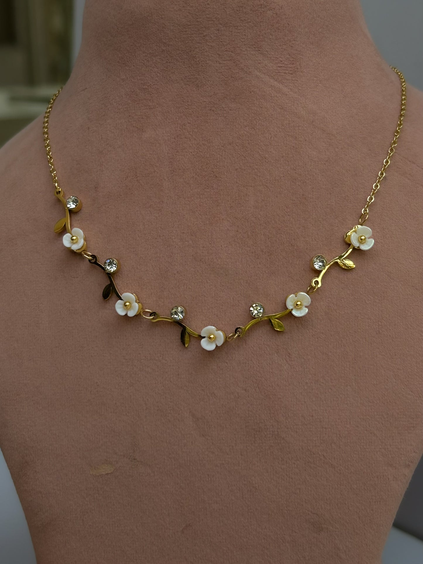 Lush Twig Necklace