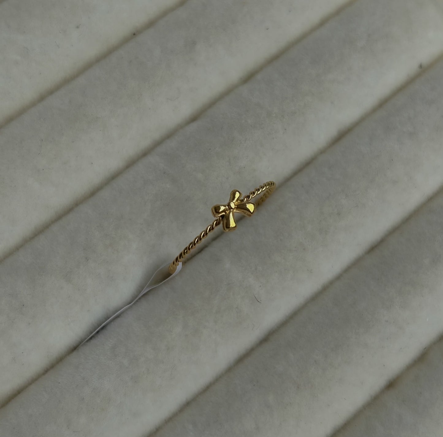 Tiny Bow Ring